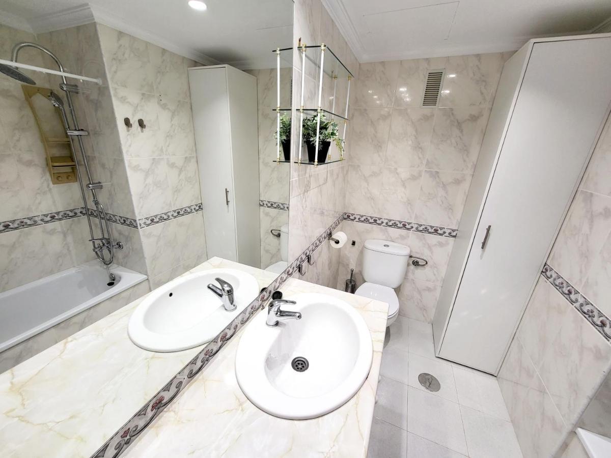 טורמולינוס Apartamento Torre De La Roca Actual מראה חיצוני תמונה