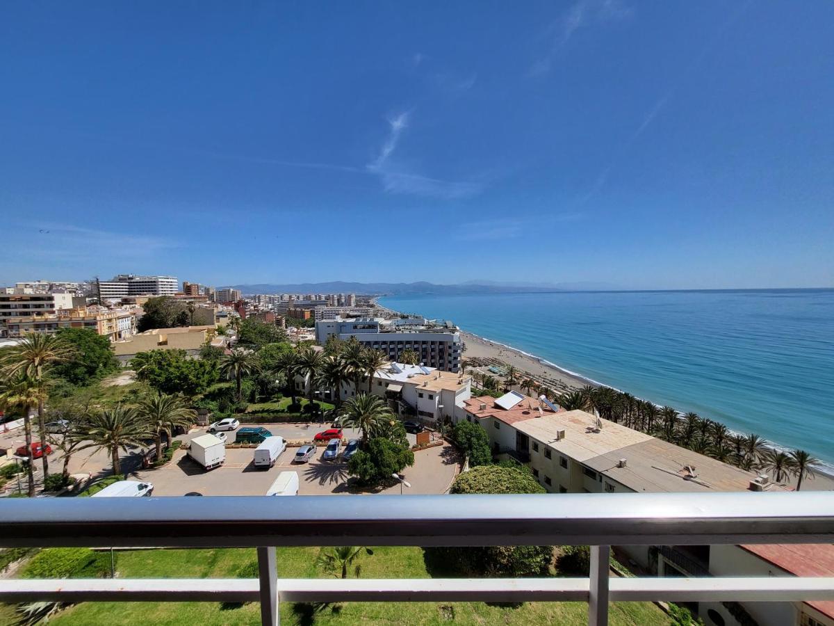 טורמולינוס Apartamento Torre De La Roca Actual מראה חיצוני תמונה